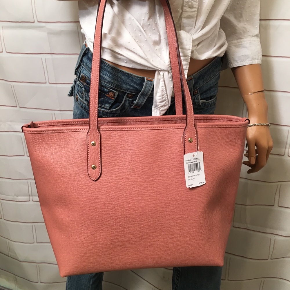 SOLD!!!!!NWT Coach zipper tote Bag - Picture 4 of 7